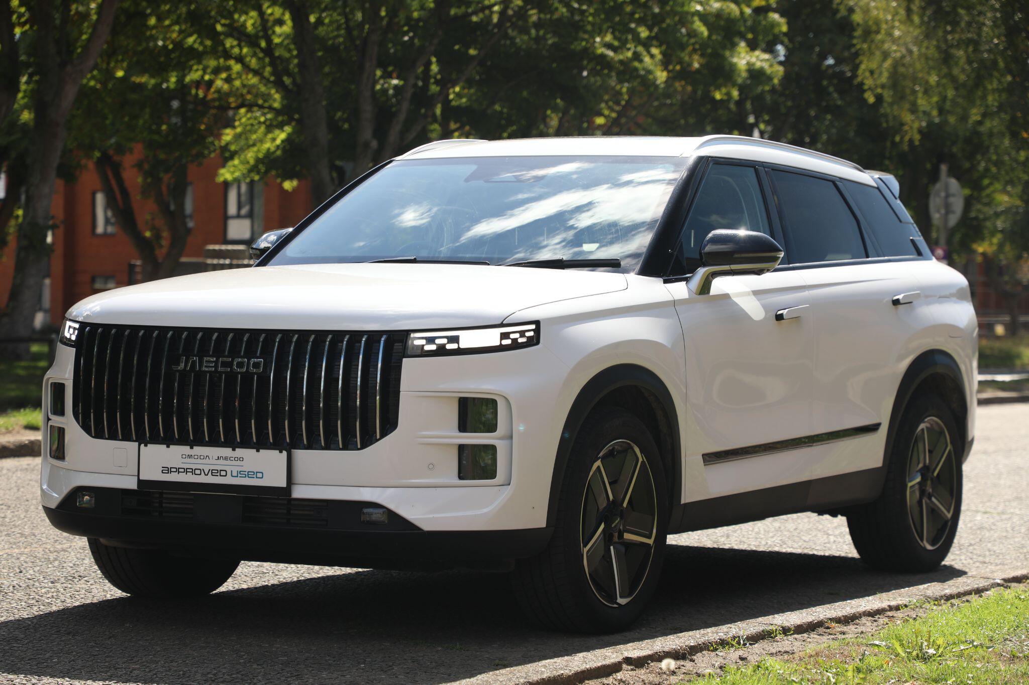 Large vehicle image